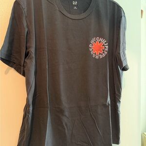 EUC Men’s GAP Navy Red Hot Chili Peppers Band Tee